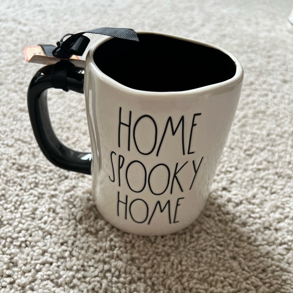 Rae Dunn Peanuts Mug